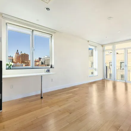 Rent this 4 bed apartment on Casa Rohan in 70 West 107th Street, New York