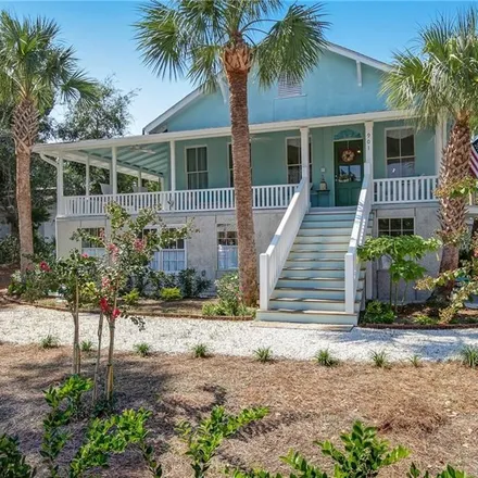 Image 1 - 815 Lovell Avenue, Tybee Island, Chatham County, GA 31328, USA - House for sale