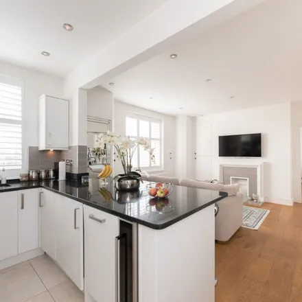 Rent this 2 bed apartment on Holmefield Court in Belsize Grove, London