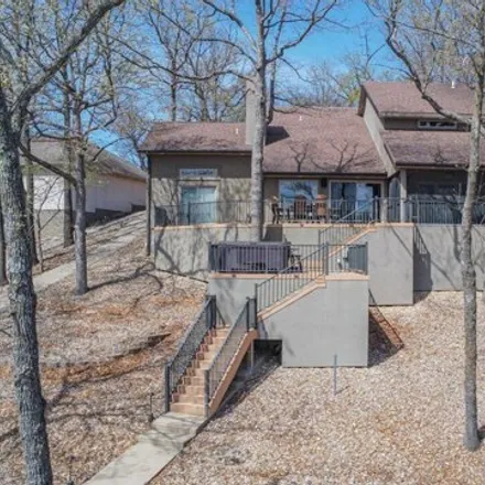 Image 1 - 253 Spring Green Circle, Village of Four Seasons, Camden County, MO 65049, USA - House for sale