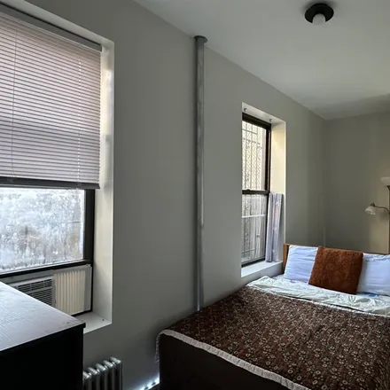 Image 5 - 306 East 5th Street, New York, NY 10003, USA - Room for rent