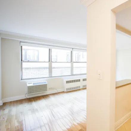 Rent this studio apartment on 200 W 89th St