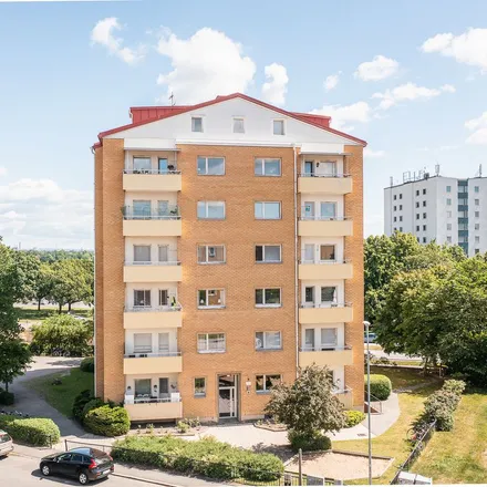 Rent this 4 bed apartment on Apelgatan 12 in 602 15 Norrköping, Sweden