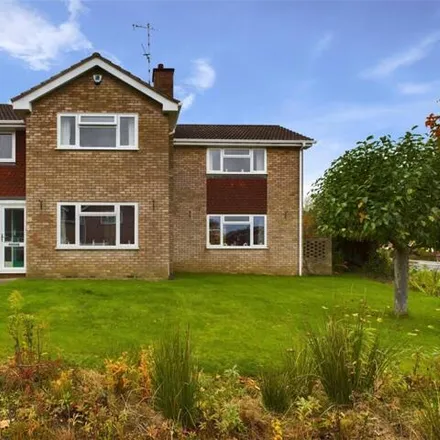Buy this 5 bed house on 2 Gateford Close in Bramcote, NG9 3GB