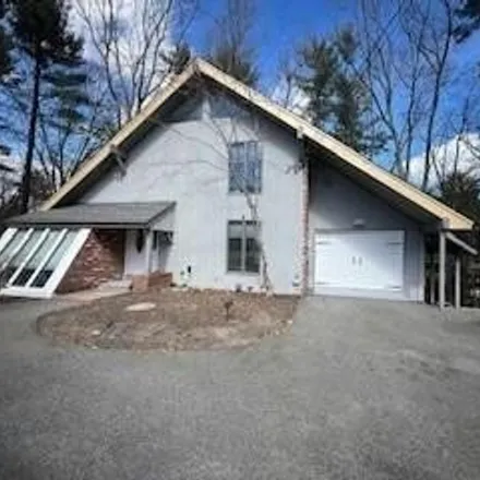 Rent this 3 bed house on 5 Pine Lane in Johnston, RI 02919