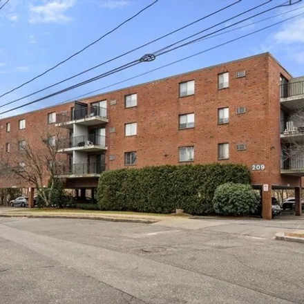 Rent this 2 bed condo on 209 Riverview Avenue in Newton, MA 02166