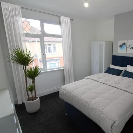 Image 1 - Vaughan Street, Darlington, DL3 0EY, United Kingdom - Room for rent