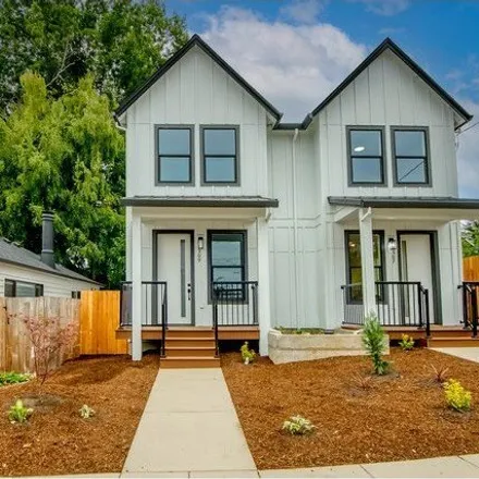 Buy this 3 bed townhouse on 1323 Southwest Carson Street in Portland, OR 97219