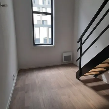 Rent this 1 bed apartment on 2 Rue Henri Barbusse in 91120 Palaiseau, France