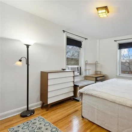 Image 4 - 48-17 42nd Street, New York, NY 11377, USA - Apartment for sale