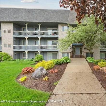 Buy this 2 bed condo on 2923 Mount Hope Road in Meridian Charter Township, MI 48864
