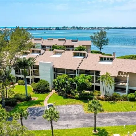 Buy this 3 bed condo on 3063 Mariners Cove Drive in Manatee County, FL 34215