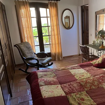 Rent this 2 bed house on Chemin de Provence in 83420 La Croix-Valmer, France