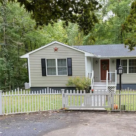 Buy this 2 bed house on 6 Green Pond Road in New Milford, CT 06784