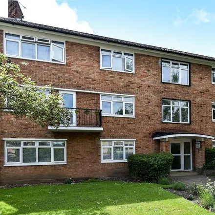 Rent this 3 bed apartment on 5-20 Marlow Road in Maidenhead, SL6 7YR