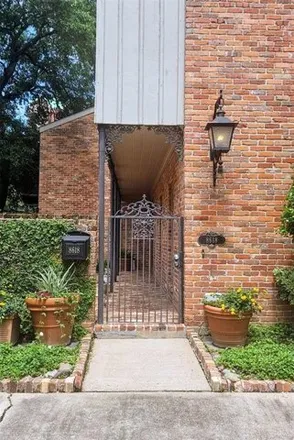 Buy this 3 bed house on 601 North Post Oak Lane in Houston, TX 77024