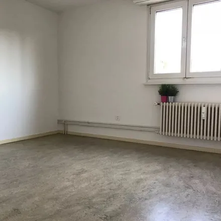 Rent this 3 bed apartment on Baslerstrasse in 4133 Pratteln, Switzerland