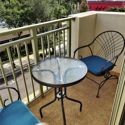 Image 2 - 610 Datura Street, West Palm Beach, FL 33401, USA - Apartment for rent