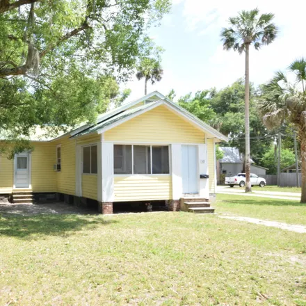 Image 2 - 302 Palmetto Avenue, Crescent City, Putnam County, FL 32112, USA - House for sale