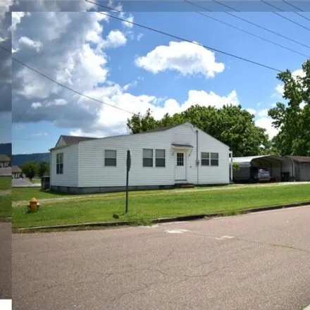 Buy this 3 bed house on Baptist Avenue in Pikeville, Bledsoe County