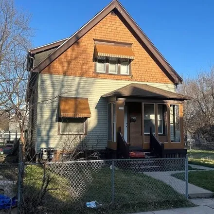 Buy this studio house on 3204 in 3204A North 14th Street, Milwaukee