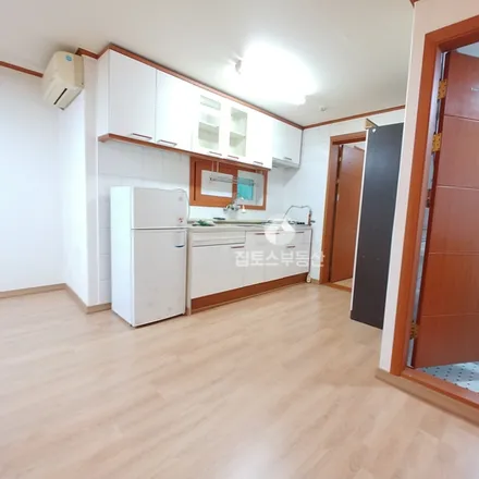 Rent this 1 bed apartment on 서울특별시 마포구 서교동 478-23