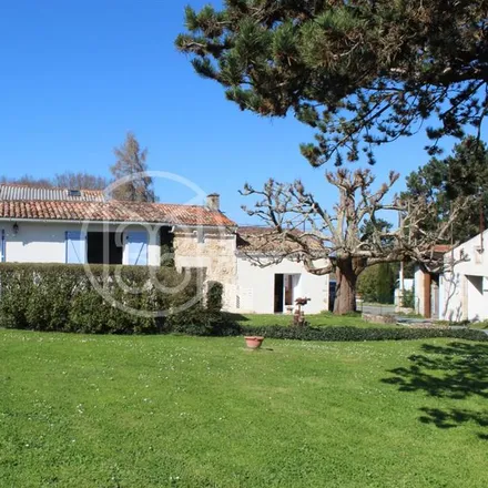 Image 2 - Boulevard Poitou Charentes, 16000 Angoulême, France - House for sale