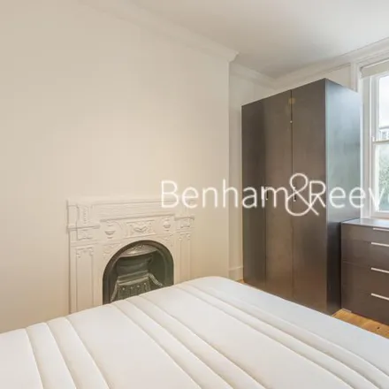 Image 9 - Johnson Mansions, Queen's Club Gardens, London, W14 9RH, United Kingdom - Apartment for rent