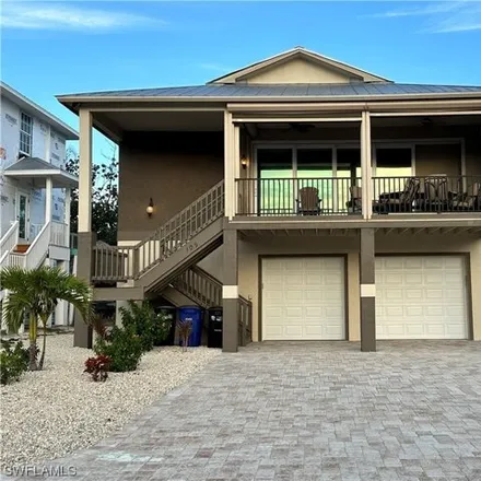 Buy this 3 bed house on 131 Gulfview Avenue in Fort Myers Beach, Lee County