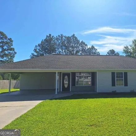 Buy this 3 bed house on 135 Colonial Drive in Baxley, GA 31513