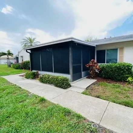 Rent this 1 bed condo on 3299 39th Street South in Saint Petersburg, FL 33711