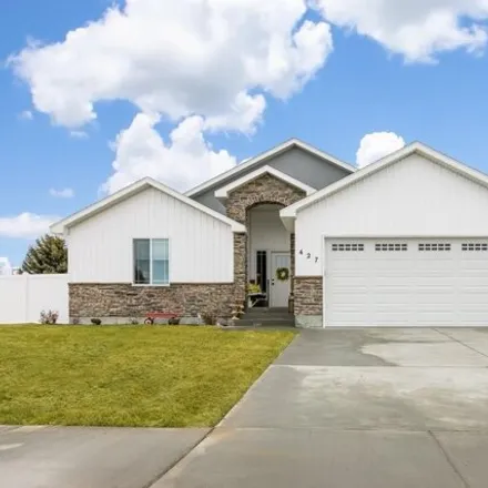 Buy this 6 bed house on 399 Donna Drive in Idaho Falls, ID 83402