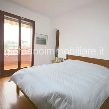 Image 2 - Via Matilde Serao, 20832 Desio MB, Italy - Apartment for rent