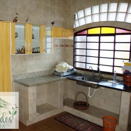 Buy this 5 bed house on Rua Francisco José da Costa in Centro, Pinhalzinho - SP