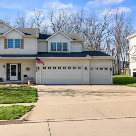 Buy this 5 bed house on 6436 Sutton Drive in Urbandale, IA 50322
