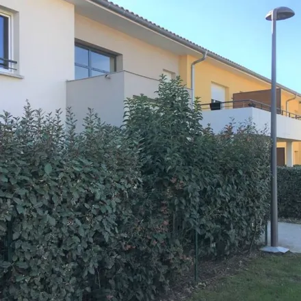 Rent this 2 bed apartment on 11 Impasse des Sarcelles in 31830 Plaisance-du-Touch, France