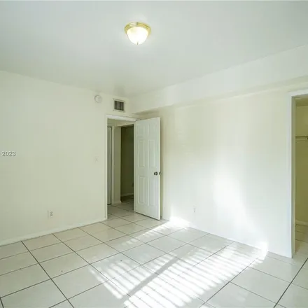 Image 6 - Happy Children's Day Care Center, Northeast 80th Street, Miami, FL 33138, USA - Apartment for rent