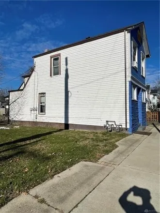 Image 2 - 379 Hart Street, Dayton, OH 45404, USA - House for sale