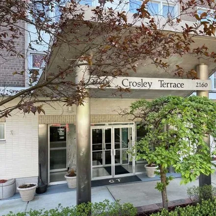 Buy this 1 bed condo on Center Avenue in Linwood, Fort Lee