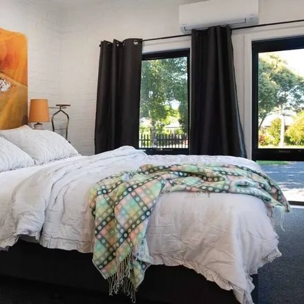 Rent this 1 bed apartment on Daylesford VIC 3460