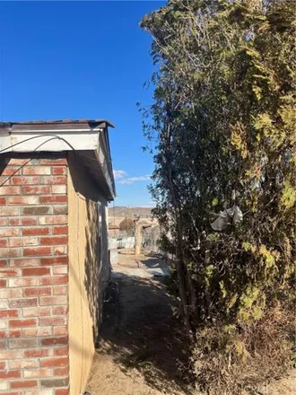 Image 2 - 1447 Riverside Drive, Barstow, CA 92311, USA - House for sale