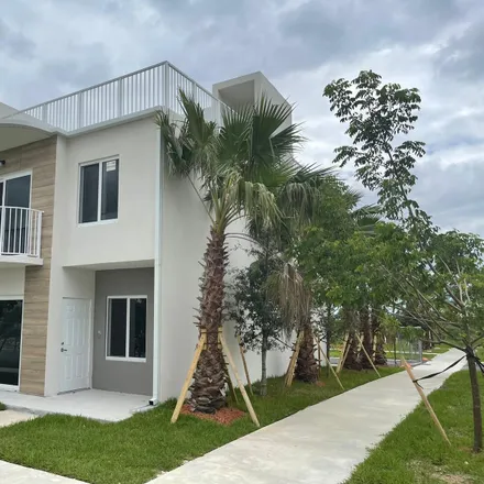 Rent this 4 bed townhouse on unnamed road in Naranja, Miami-Dade County