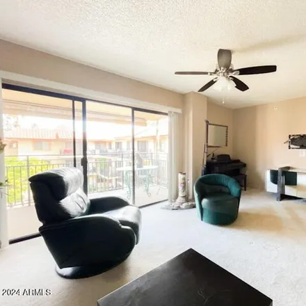 Image 3 - 10474 West Thunderbird Boulevard, Sun City CDP, AZ 85351, USA - Condo for sale