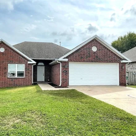 Rent this 3 bed house on 5337 Monica Marie Avenue in Oak Grove, Springdale