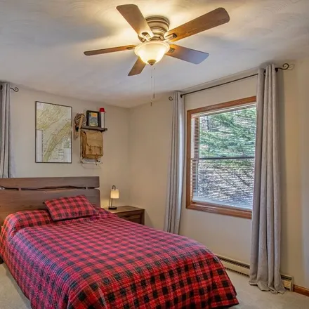 Rent this 4 bed house on Massanutten Dr in McGaheysville, VA