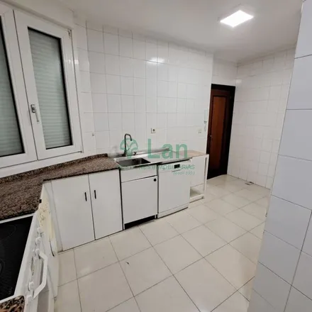 Rent this 3 bed apartment on Alameda Urquijo / Urkixo zumarkalea in 84, 48013 Bilbao