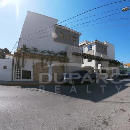 Buy this 4 bed townhouse on Calle 35 in 24100 Ciudad del Carmen, CAM
