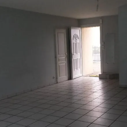 Rent this 4 bed apartment on 6 Allée du Galipot in 33140 Villenave-d'Ornon, France