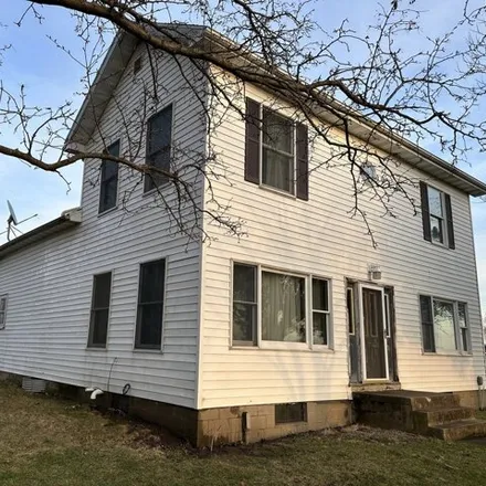 Buy this 3 bed house on 6273 North 1900 East Road in McLean County, IL 61705