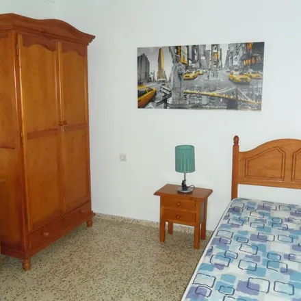 Rent this 3 bed apartment on Foodies in Calle Sócrates, 18002 Granada